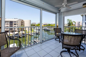 Royal Pelican 381, 2 Bedrooms, Sleeps 6, Canal View, Heated Pool, Elevator, Fort Myers Beach